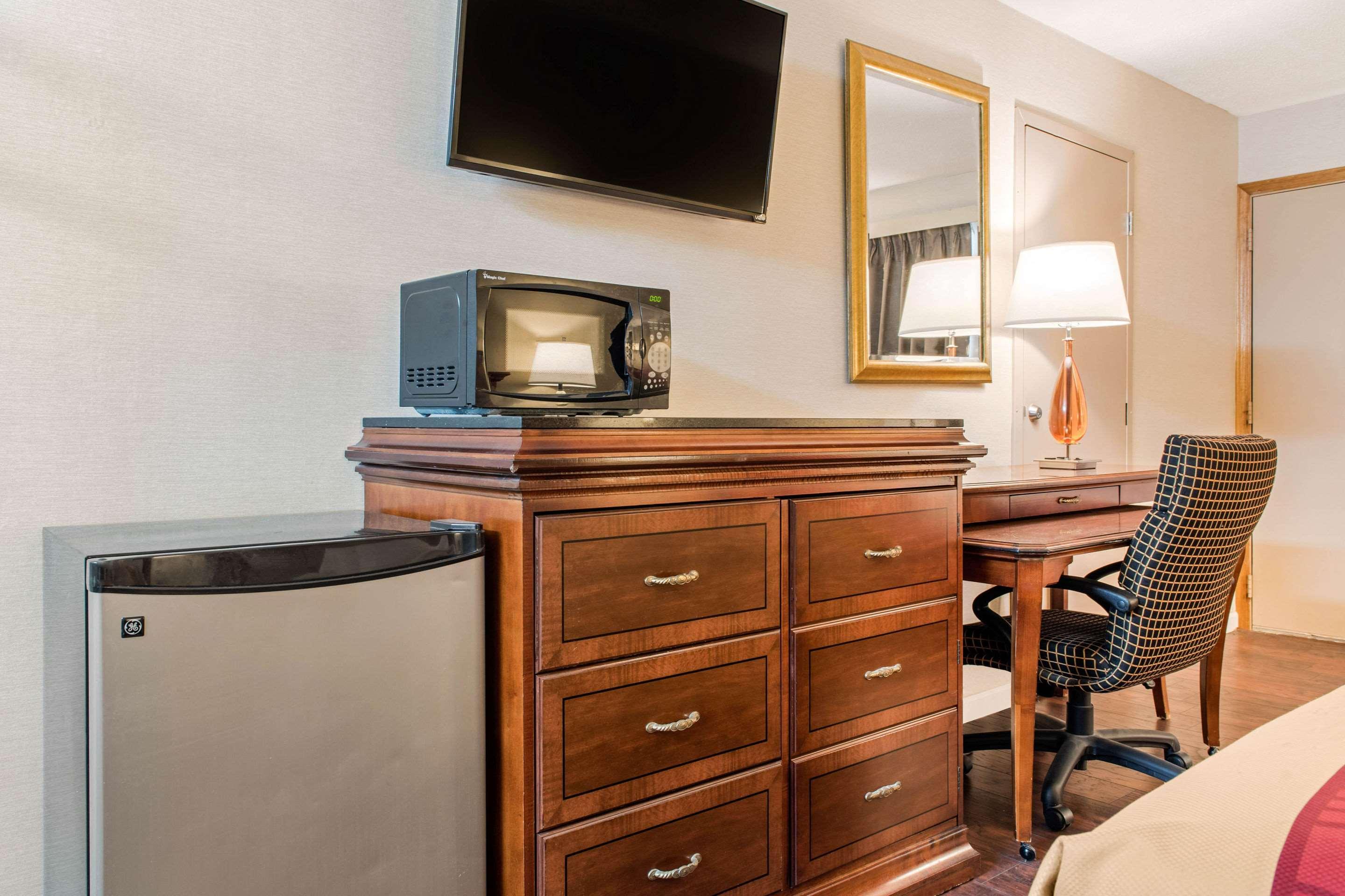 Econo Lodge Holland Luaran gambar