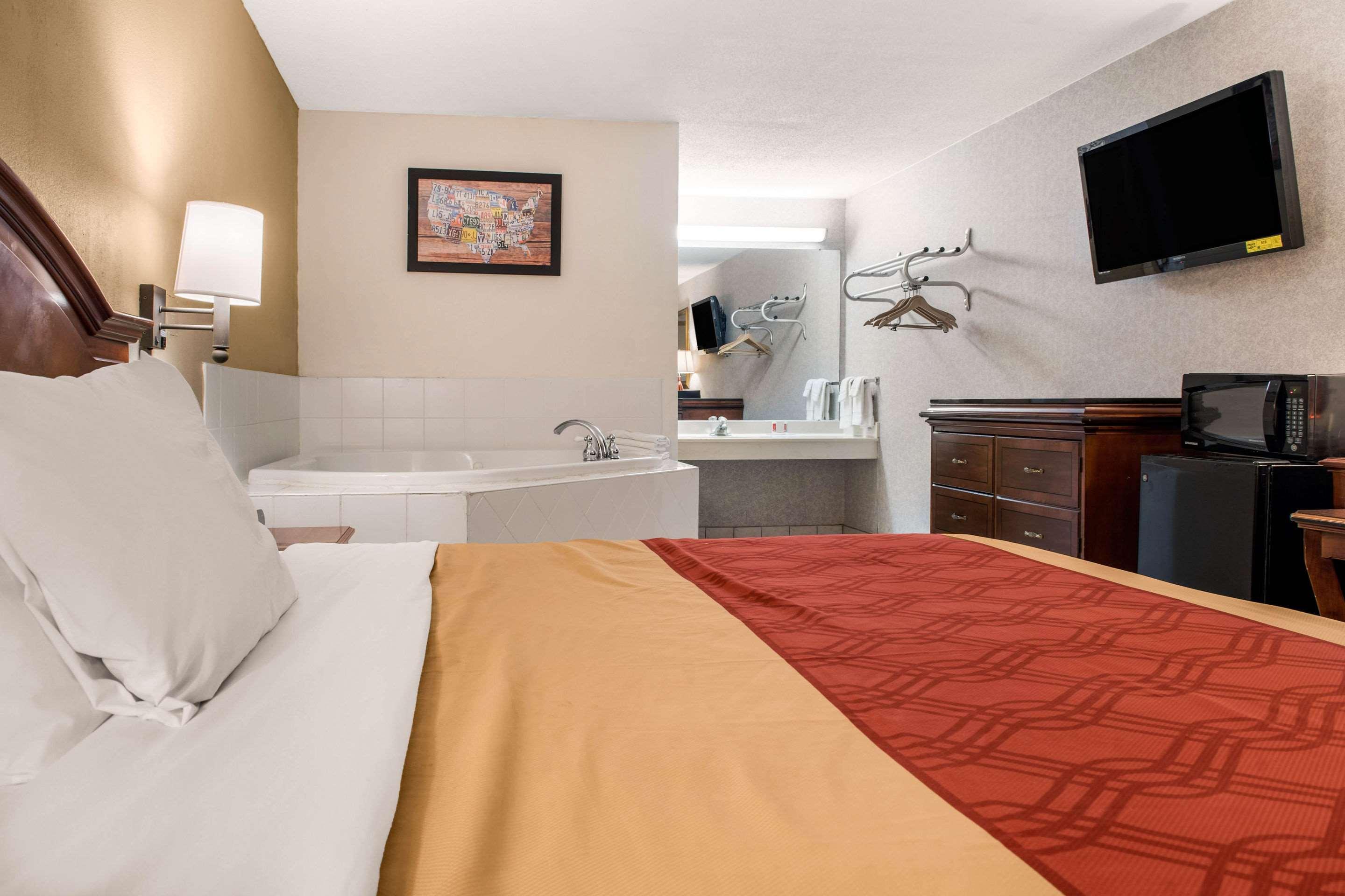 Econo Lodge Holland Luaran gambar