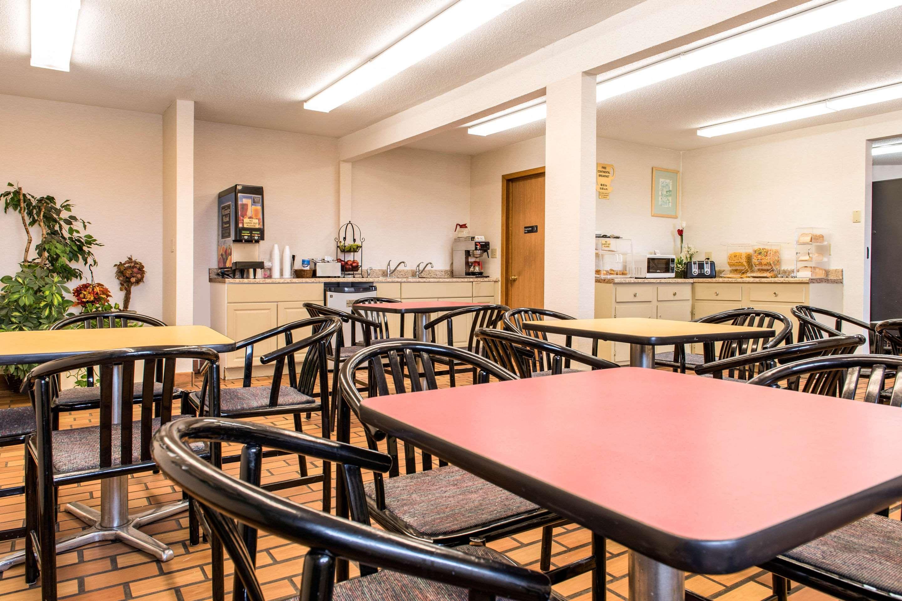 Econo Lodge Holland Luaran gambar